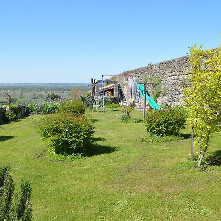 Le Prieure Bed & Breakfast Saint-Pey-de-Castets Exterior photo